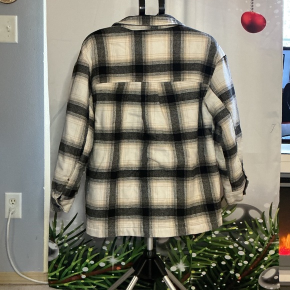 Love Tree Sherpa lined shacket - Picture 2 of 2